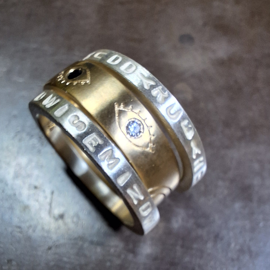 I love commission jewellery