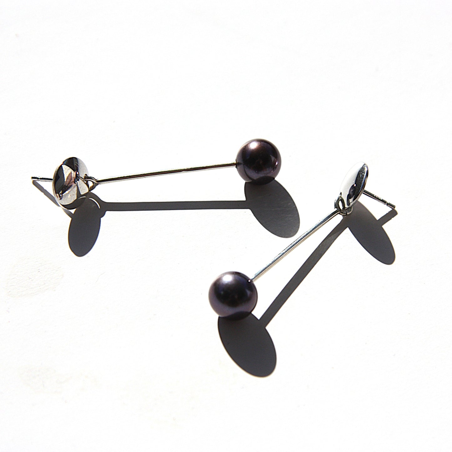 Black pearl drop earrings