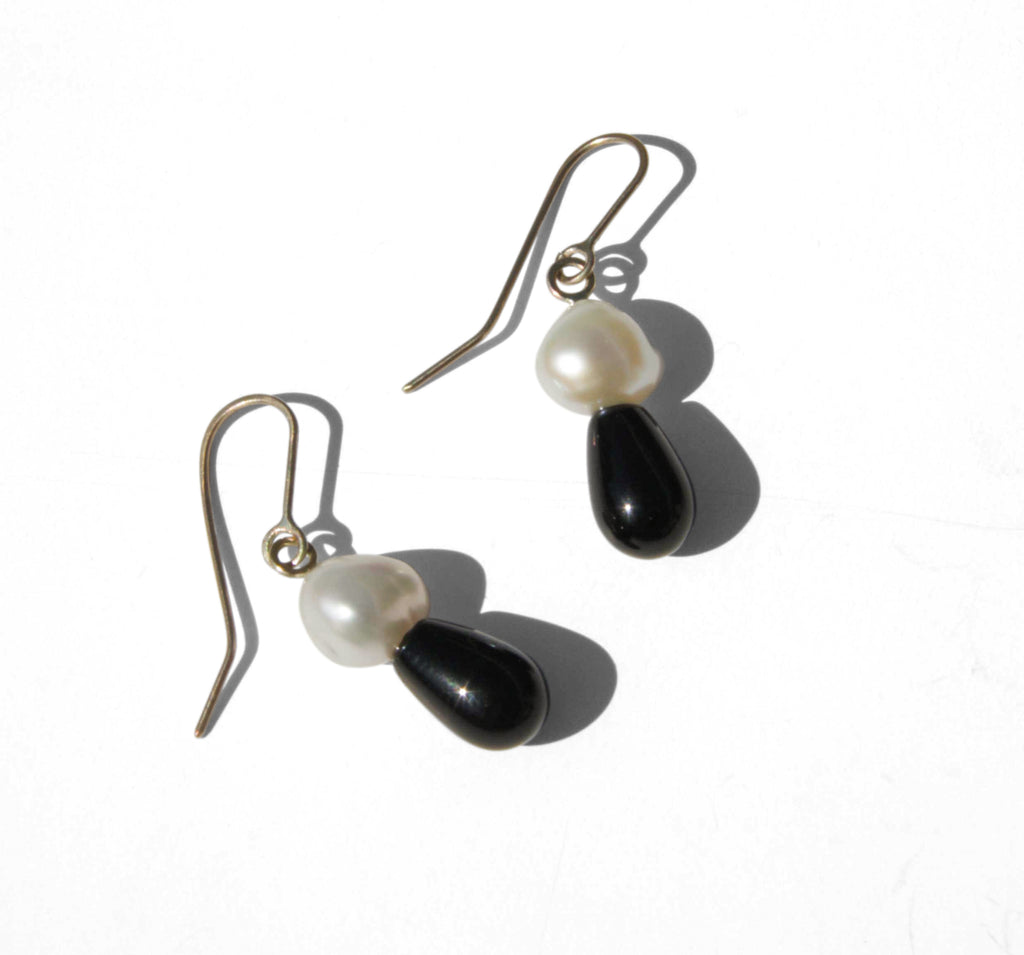Onyx and pearls drops
